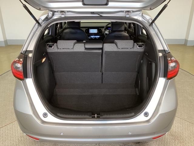 フィット ｅ：ＨＥＶホーム　フルセグ地デジＴＶ　助手席エアバック　衝突軽減ブレ－キ　前後障害物センサー　アクティブクルーズコントロール　ＤＶＤ再生可　Ｂモニター　ＥＴＣ付　ＬＥＤヘッドランプ　イモビライザー（39枚目）