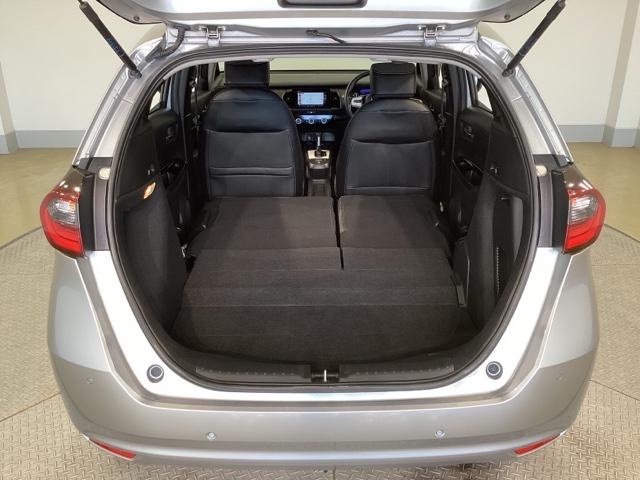 フィット ｅ：ＨＥＶホーム　フルセグ地デジＴＶ　助手席エアバック　衝突軽減ブレ－キ　前後障害物センサー　アクティブクルーズコントロール　ＤＶＤ再生可　Ｂモニター　ＥＴＣ付　ＬＥＤヘッドランプ　イモビライザー（40枚目）