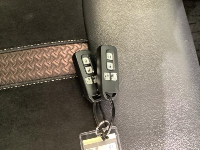 Ｎ－ＢＯＸカスタム Ｇ・Ｌターボホンダセンシング　シートヒータ　ベンチ　横滑り防止システム　地デジフルセグ　ＴＶナビ　Ｗエアバック　サイドエアバック　ターボ車　ＵＳＢ　セキュリティアラーム　ＥＴＣ付　ＤＶＤ　ＬＥＤライト（26枚目）