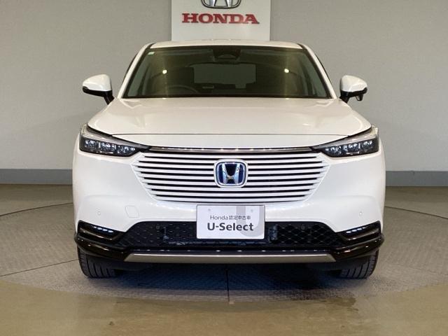 ヴェゼル ｅ：ＨＥＶＺ　Ｓヒータ　地デジフルセグＴＶ　電動テールゲート　サイドエアバッグ　後カメラ　前後障害物センサー　横滑防止装置　エアコン　ＬＥＤヘットライト　パワステ　ＵＳＢ接続　ナビＴＶ　エアバック（2枚目）