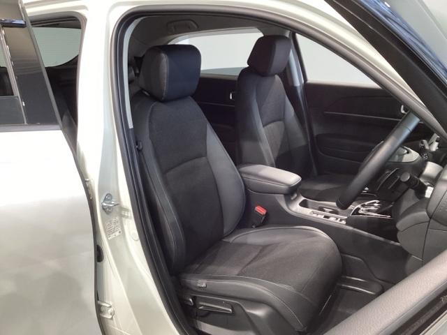 ヴェゼル ｅ：ＨＥＶＺ　Ｓヒータ　地デジフルセグＴＶ　電動テールゲート　サイドエアバッグ　後カメラ　前後障害物センサー　横滑防止装置　エアコン　ＬＥＤヘットライト　パワステ　ＵＳＢ接続　ナビＴＶ　エアバック（37枚目）