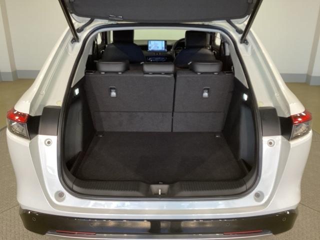 ヴェゼル ｅ：ＨＥＶＺ　Ｓヒータ　地デジフルセグＴＶ　電動テールゲート　サイドエアバッグ　後カメラ　前後障害物センサー　横滑防止装置　エアコン　ＬＥＤヘットライト　パワステ　ＵＳＢ接続　ナビＴＶ　エアバック（39枚目）