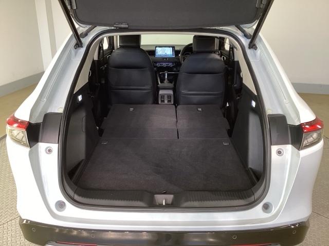 ヴェゼル ｅ：ＨＥＶＺ　Ｓヒータ　地デジフルセグＴＶ　電動テールゲート　サイドエアバッグ　後カメラ　前後障害物センサー　横滑防止装置　エアコン　ＬＥＤヘットライト　パワステ　ＵＳＢ接続　ナビＴＶ　エアバック（39枚目）