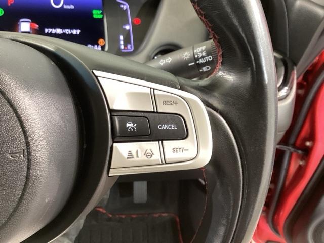 フィット ｅ：ＨＥＶホーム２０周年特別仕様車カーサ　前後障害物センサー　Ｒカメ　ＥＴＣ　ＬＥＤライト　ＵＳＢ　シートヒーター　フルセグ　オートクルーズコントロール　ＡＢＳ　横滑り防止装置　ドライブレコーダー（27枚目）