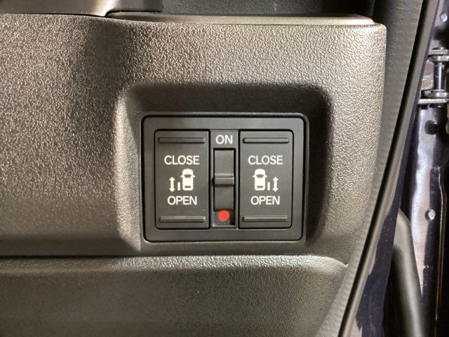 Ｎ－ＢＯＸカスタム ターボコーディネートスタイル　全周囲カメラ　Ｐセンサー　カーテンエアバック　シートＨ　ＤＶＤ再生可　ＬＥＤヘッドランプ　オートクルーズコントロール　スマートキー　横滑り防止装置　ターボ車　エアバッグ（32枚目）