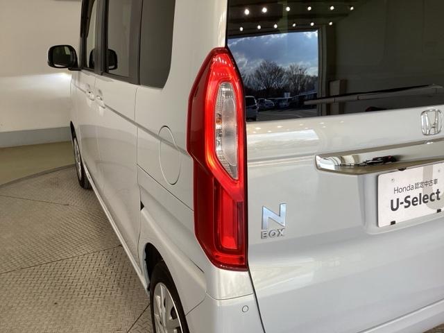 N-BOX L バックセンサー Wエアバッグ 前席シートヒーター USB接続 LED リモコンキー Bカメラ イモビ VSA ドラレコ付 PS PW エアバック ベンチシート 片側電動両側スライドドア ABS(13枚目)