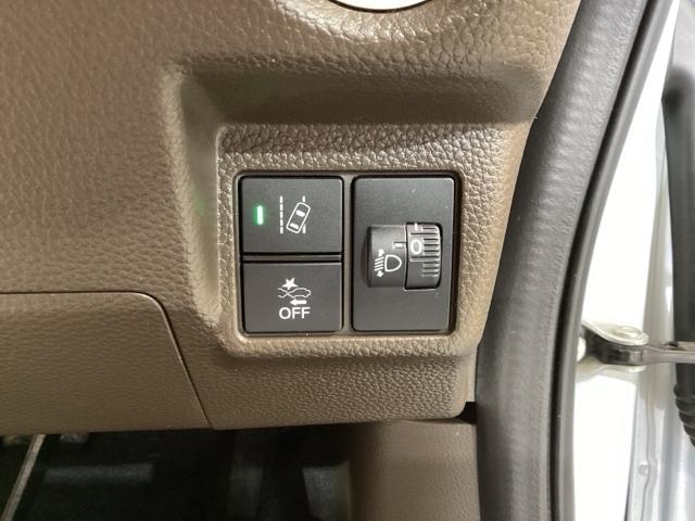 N-BOX L バックセンサー Wエアバッグ 前席シートヒーター USB接続 LED リモコンキー Bカメラ イモビ VSA ドラレコ付 PS PW エアバック ベンチシート 片側電動両側スライドドア ABS(29枚目)