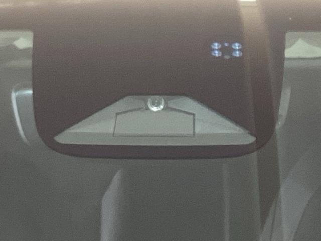 ヴェゼル ｅ：ＨＥＶＺ　Ｓヒータ　地デジフルセグＴＶ　電動テールゲート　サイドエアバッグ　後カメラ　前後障害物センサー　横滑防止装置　エアコン　ＬＥＤヘットライト　パワステ　ＵＳＢ接続　ナビＴＶ　エアバック（26枚目）