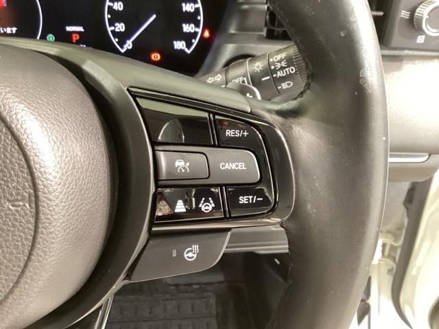 ヴェゼル ｅ：ＨＥＶＺ　Ｓヒータ　地デジフルセグＴＶ　電動テールゲート　サイドエアバッグ　後カメラ　前後障害物センサー　横滑防止装置　エアコン　ＬＥＤヘットライト　パワステ　ＵＳＢ接続　ナビＴＶ　エアバック（27枚目）