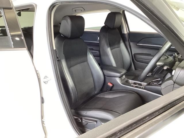 ヴェゼル ｅ：ＨＥＶＺ　Ｓヒータ　地デジフルセグＴＶ　電動テールゲート　サイドエアバッグ　後カメラ　前後障害物センサー　横滑防止装置　エアコン　ＬＥＤヘットライト　パワステ　ＵＳＢ接続　ナビＴＶ　エアバック（38枚目）