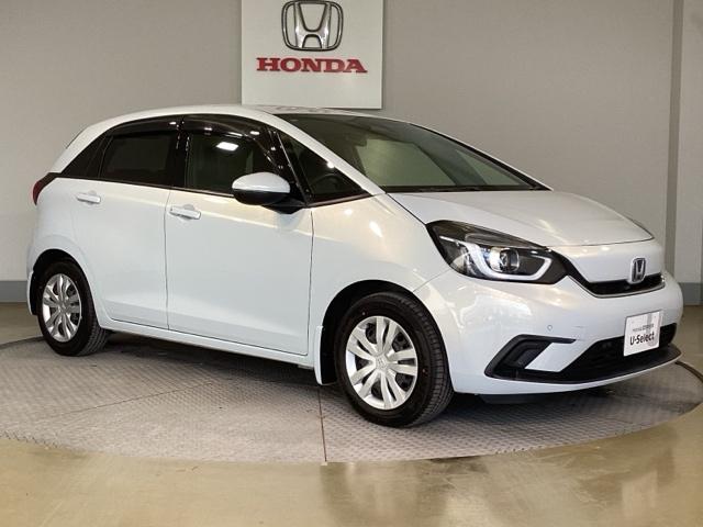 フィット ｅ：ＨＥＶホーム　助手席エアバック　衝突軽減ブレ－キ　前後障害物センサー　アクティブクルーズコントロール　Ｂモニター　ＥＴＣ付　ＵＳＢ　ＬＥＤヘッドランプ　イモビライザー　スマートキー　Ｄレコ　ＶＳＡ（9枚目）