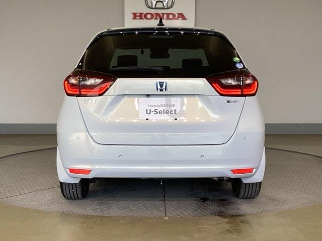 フィット ｅ：ＨＥＶホーム　助手席エアバック　衝突軽減ブレ－キ　前後障害物センサー　アクティブクルーズコントロール　Ｂモニター　ＥＴＣ付　ＵＳＢ　ＬＥＤヘッドランプ　イモビライザー　スマートキー　Ｄレコ　ＶＳＡ（12枚目）