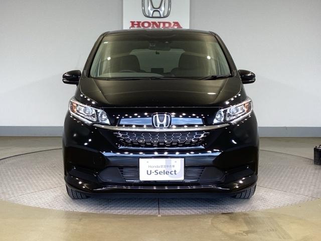 フリード＋ Ｇ　シートヒータ　誤発進抑制機能　オートクルーズ　スマキー　リアカメラ　フルオートエアコン　エアバッグ　イモビライザー　ＶＳＡ　両側電動ドア　キーフリー　ＬＥＤヘッド　Ｗエアバッグ　ＤＶＤ　ＡＢＳ（2枚目）