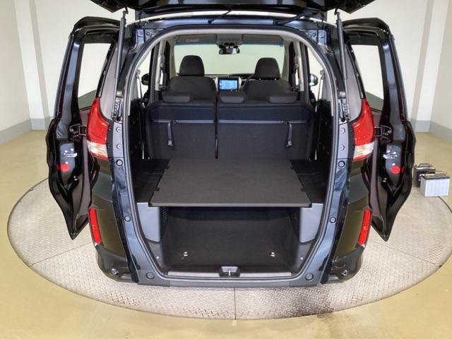 フリード＋ Ｇ　シートヒータ　誤発進抑制機能　オートクルーズ　スマキー　リアカメラ　フルオートエアコン　エアバッグ　イモビライザー　ＶＳＡ　両側電動ドア　キーフリー　ＬＥＤヘッド　Ｗエアバッグ　ＤＶＤ　ＡＢＳ（41枚目）