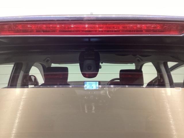 ヴェゼル ｅ：ＨＥＶＺ　地デジフルセグＴＶ　サイドエアバッグ　後カメラ　前後障害物センサー　横滑防止装置　エアコン　ＬＥＤヘットライト　パワステ　ＵＳＢ接続　ナビＴＶ　エアバック　クルーズＣ　ＡＢＳ　ＥＴＣ付（36枚目）