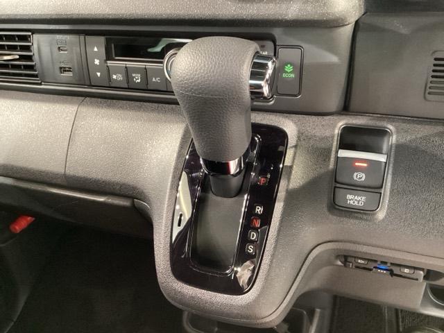 Ｎ－ＢＯＸカスタム ベースグレード　衝突軽減Ｂ　ＵＳＢ　フルセグテレビ　ＩＳＴＯＰ　ＬＥＤライト　Ｂカメラ　オートエアコン　ベンチＳ　前席シートヒーター　セキュリティアラーム　Ｓキー　ＥＴＣ　ＥＳＣ　フリーキー　クルコン（17枚目）