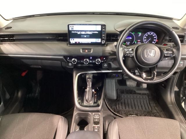 ヴェゼル ｅ：ＨＥＶＺ　スマートキー＆プッシュスタート　サイドＳＲＳ　オートテールゲート　イモビ　地デジ　Ｂカメ　キーレスエントリー　Ｃソナー　ＵＳＢポート　ＰＳ　ＬＥＤライト　アクティブクルーズコントロール（14枚目）