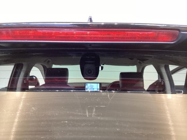 ヴェゼル ｅ：ＨＥＶＺ　スマートキー＆プッシュスタート　サイドＳＲＳ　オートテールゲート　イモビ　地デジ　Ｂカメ　キーレスエントリー　Ｃソナー　ＵＳＢポート　ＰＳ　ＬＥＤライト　アクティブクルーズコントロール（36枚目）