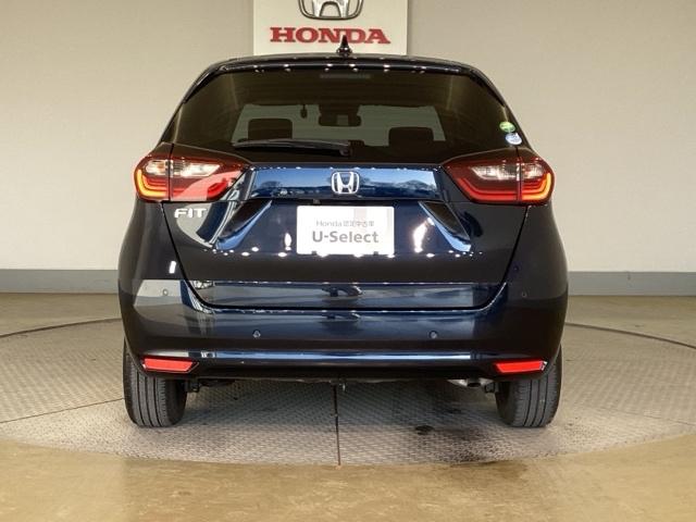 フィット ホーム　ＵＳＢポート　前後誤発進抑制　前後障害物センサー　オートライト　Ｗエアバック　ｉストップ　ＬＥＤヘットライト　スマ－トキ－　横滑り防止機能　ＥＴＣ車載器　盗難防止装置　ドラレコ　エアバッグ（12枚目）