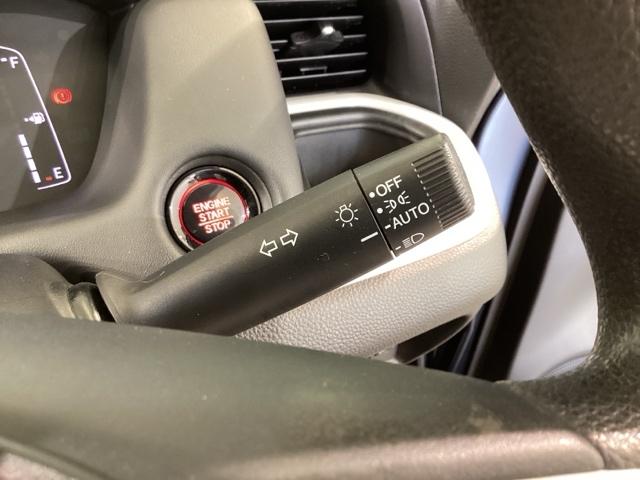 フィット ホーム　ＵＳＢポート　前後誤発進抑制　前後障害物センサー　オートライト　Ｗエアバック　ｉストップ　ＬＥＤヘットライト　スマ－トキ－　横滑り防止機能　ＥＴＣ車載器　盗難防止装置　ドラレコ　エアバッグ（32枚目）