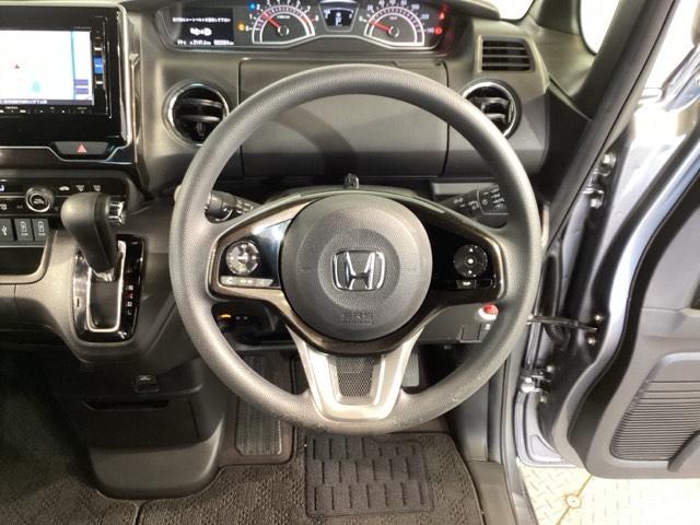 N-BOXカスタム G・Lホンダセンシング ヘッドライトLED キーレススタート ベンチシート オ-トエアコン ドライブレコ-ダ- パワステ DVDプレーヤー アイストップ エアB 地デジフルセグ ETC装備 USB接続(15枚目)