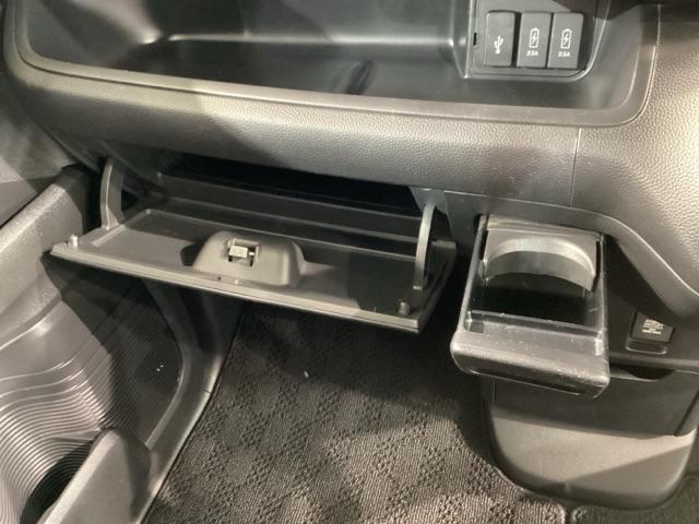 N-BOXカスタム G・Lホンダセンシング ヘッドライトLED キーレススタート ベンチシート オ-トエアコン ドライブレコ-ダ- パワステ DVDプレーヤー アイストップ エアB 地デジフルセグ ETC装備 USB接続(37枚目)
