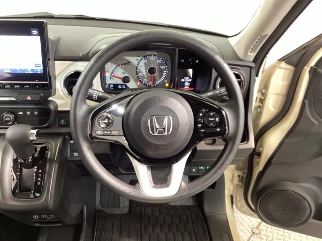 Ｎ－ＯＮＥ オリジナル　両席エアバック　サイドカーテンエアバック　盗難防止　ＬＥＤヘッド　スマキー　フルオートエアコン　ナビＴＶ　横滑り防止機能　Ｃソナー　ＤＶＤ　バックカメラ　ＥＴＣ　キーフリー　ｉストップ（15枚目）