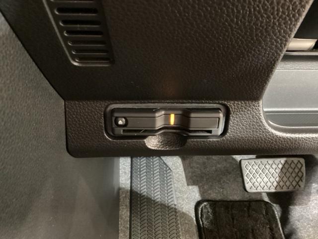 Ｎ－ＯＮＥ オリジナル　両席エアバック　サイドカーテンエアバック　盗難防止　ＬＥＤヘッド　スマキー　フルオートエアコン　ナビＴＶ　横滑り防止機能　Ｃソナー　ＤＶＤ　バックカメラ　ＥＴＣ　キーフリー　ｉストップ（33枚目）