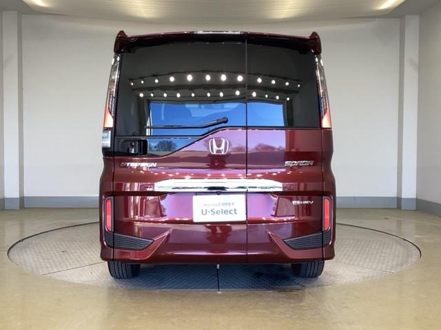 ステップワゴンスパーダ ｅ：ＨＥＶスパーダＧホンダセンシング　ＰＷ　ＬＥＤヘッドライト　ＵＳＢ　セキュリティアラーム　オートクルーズコントロール　ＥＴＣ　スマートキー　ＤＶＤ再生可能　ナビ＆ＴＶ　キーレス　３列シート（6枚目）