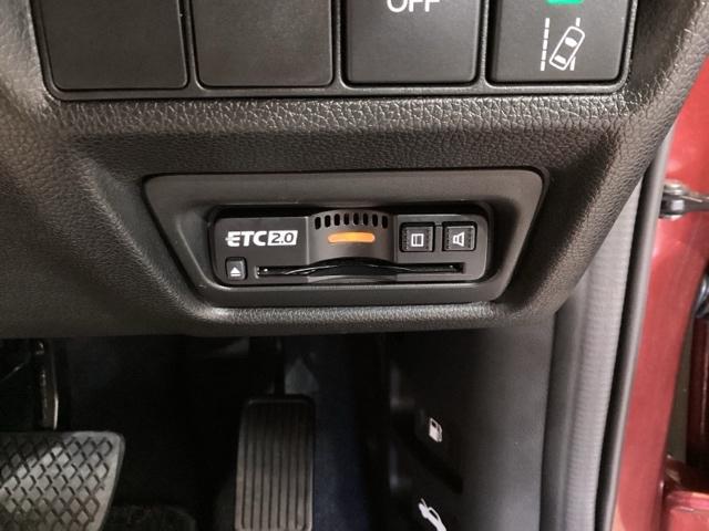 ステップワゴンスパーダ ｅ：ＨＥＶスパーダＧホンダセンシング　ＰＷ　ＬＥＤヘッドライト　ＵＳＢ　セキュリティアラーム　オートクルーズコントロール　ＥＴＣ　スマートキー　ＤＶＤ再生可能　ナビ＆ＴＶ　キーレス　３列シート（35枚目）