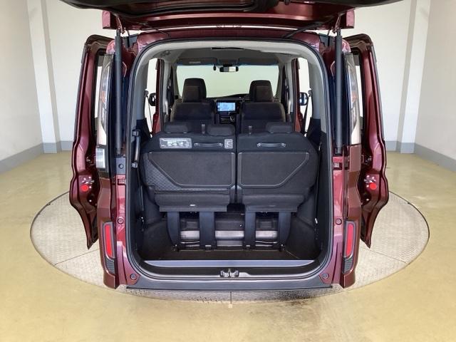 ステップワゴンスパーダ ｅ：ＨＥＶスパーダＧホンダセンシング　ＰＷ　ＬＥＤヘッドライト　ＵＳＢ　セキュリティアラーム　オートクルーズコントロール　ＥＴＣ　スマートキー　ＤＶＤ再生可能　ナビ＆ＴＶ　キーレス　３列シート（44枚目）