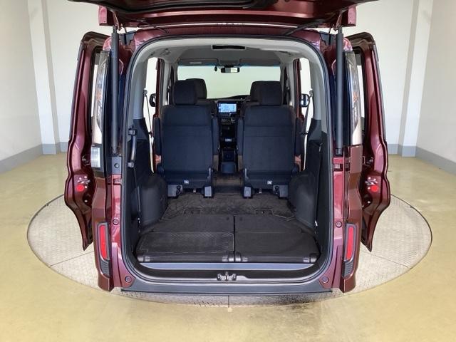 ステップワゴンスパーダ ｅ：ＨＥＶスパーダＧホンダセンシング　ＰＷ　ＬＥＤヘッドライト　ＵＳＢ　セキュリティアラーム　オートクルーズコントロール　ＥＴＣ　スマートキー　ＤＶＤ再生可能　ナビ＆ＴＶ　キーレス　３列シート（45枚目）