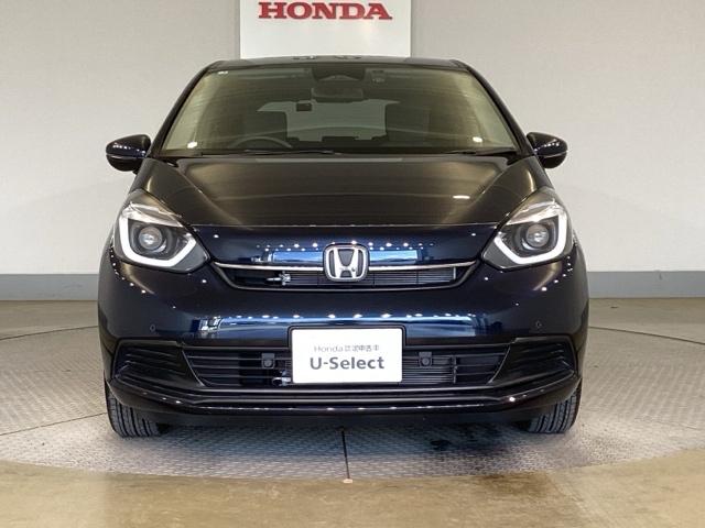 フィット ホーム　前後センサー　地デジチューナー　ＢＴ　横滑り防止　盗難防止装置　衝突軽減ブレーキ　オートハイビーム　サイドエアバッグ　ＵＳＢ　オートクルーズコントロール　ドラレコ　ＥＴＣ　ＡＡＣ　スマ－トキ－（2枚目）