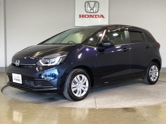 フィット ホーム　前後センサー　地デジチューナー　ＢＴ　横滑り防止　盗難防止装置　衝突軽減ブレーキ　オートハイビーム　サイドエアバッグ　ＵＳＢ　オートクルーズコントロール　ドラレコ　ＥＴＣ　ＡＡＣ　スマ－トキ－（3枚目）