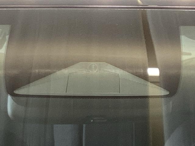 フィット ホーム　前後センサー　地デジチューナー　ＢＴ　横滑り防止　盗難防止装置　衝突軽減ブレーキ　オートハイビーム　サイドエアバッグ　ＵＳＢ　オートクルーズコントロール　ドラレコ　ＥＴＣ　ＡＡＣ　スマ－トキ－（27枚目）