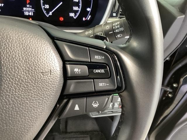 オデッセイハイブリッド e:HEVアブソルート・EXブラックエディション アイドリングストップ 地デジ Dレコ 試乗車UP Sヒーター Wエアコン ETC車載器 電動シ-ト レザーシート 盗難防止システム 3列シート VSA(27枚目)