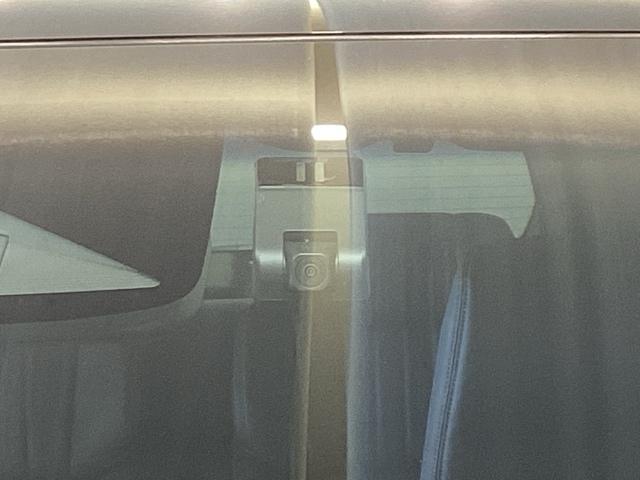 オデッセイハイブリッド e:HEVアブソルート・EXブラックエディション アイドリングストップ 地デジ Dレコ 試乗車UP Sヒーター Wエアコン ETC車載器 電動シ-ト レザーシート 盗難防止システム 3列シート VSA(34枚目)