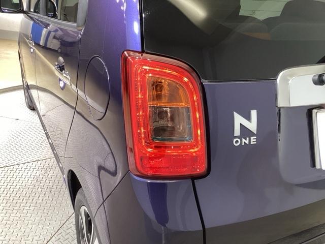 Ｎ－ＯＮＥ プレミアムツアラー　カーテンエアバック　ブレーキサポート　ブルートゥース　フルオートエアコン　スマートキー＆プッシュスタート　タ－ボ　パワーウインドウ　地デジ　横滑り防止機能　ベンチＳ　ドラレコ（13枚目）