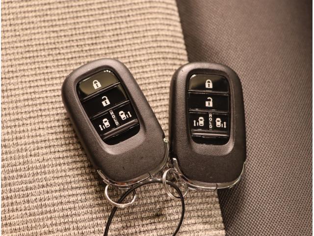 N-BOX ベースグレード 衝突軽減システム スマートキ- カーテンエアバック イモビライザー ECOモード 横滑り防止 オートクルーズ LEDヘッドライト キーフリー 地デジ パワーステアリング オートエアコン(26枚目)