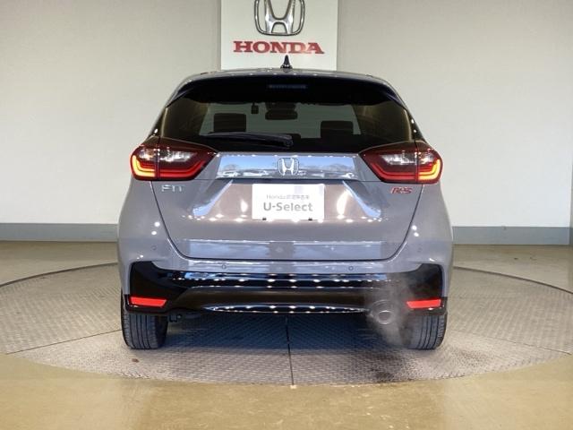 フィット ＲＳ　サポカー　ＵＳＢ接続　盗難防止システム　ＡＵＴＯライト　リヤカメラ　ＬＥＤライト　ＡＢＳ　ＥＳＣ　サイドエアバッグ　ＥＴＣ車載器　キーレス　フルオートエアコン　スマートキー　フルセグＴＶ（12枚目）