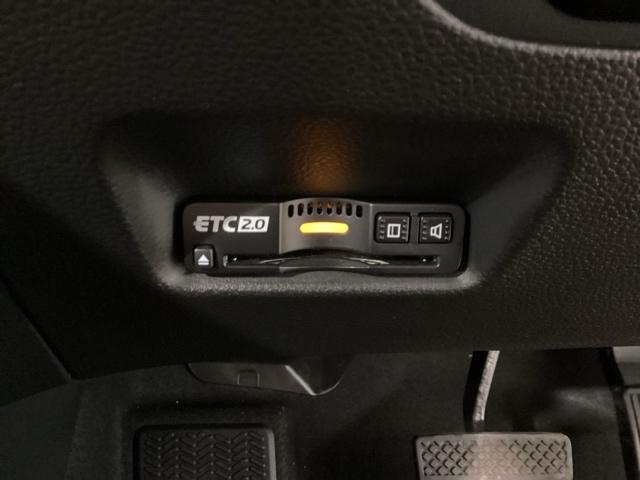 フィット ＲＳ　サポカー　ＵＳＢ接続　盗難防止システム　ＡＵＴＯライト　リヤカメラ　ＬＥＤライト　ＡＢＳ　ＥＳＣ　サイドエアバッグ　ＥＴＣ車載器　キーレス　フルオートエアコン　スマートキー　フルセグＴＶ（32枚目）