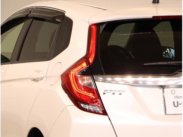 フィットハイブリッド Lホンダセンシング 軽減ブレーキ Rカメ LED サイドSRS 横滑り防止 ドライブレコーダー フルセグテレビ ナビTV パワーステアリング 盗難防止装置 オートクルーズ ETC車載器 DVD再生(13枚目)