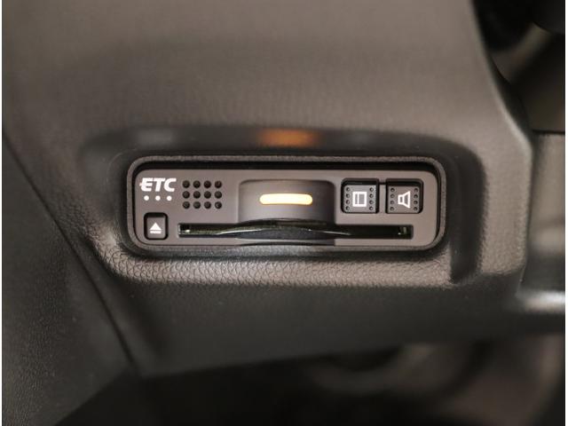 フィットハイブリッド Lホンダセンシング 軽減ブレーキ Rカメ LED サイドSRS 横滑り防止 ドライブレコーダー フルセグテレビ ナビTV パワーステアリング 盗難防止装置 オートクルーズ ETC車載器 DVD再生(33枚目)