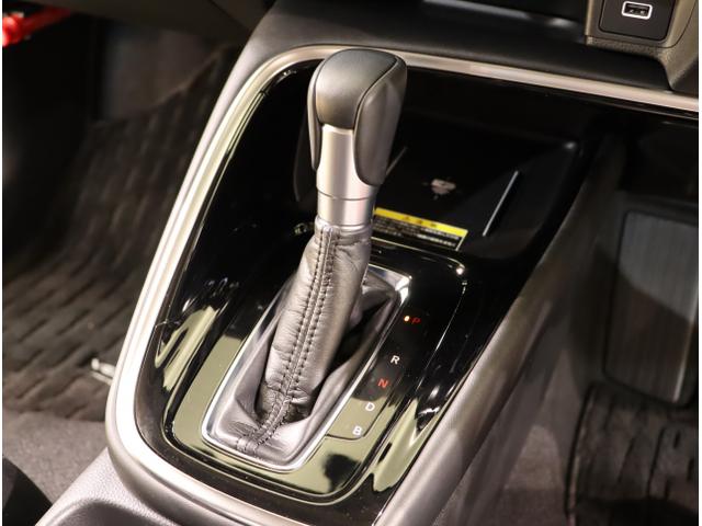 ヴェゼル ｅ：ＨＥＶＺ　衝突回避支援ブレーキ機能　スマキ　Ｐトランク　フルオートエアコン　Ｄレコ　エアバッグ　両席エアバック　Ｒカメ　パワーウィンドウ　ＬＥＤランプ　ソナー　クルーズＣ　ナビ＆ＴＶ　ＵＳＢ（17枚目）