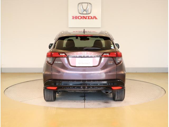 ヴェゼル ハイブリッドＲＳ・ホンダセンシング　ＥＴＣ付　サイドＳＲＳ　Ｒカメ　フルオートエアコン　ＵＳＢ接続　両席エアバック　スマキー　オートクルーズコントロール　衝突軽減ブレーキシステム　ＴＶナビ　横滑り防止（6枚目）