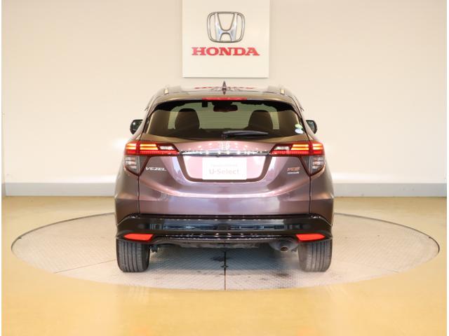 ヴェゼル ハイブリッドＲＳ・ホンダセンシング　ＥＴＣ付　サイドＳＲＳ　Ｒカメ　フルオートエアコン　ＵＳＢ接続　両席エアバック　スマキー　オートクルーズコントロール　衝突軽減ブレーキシステム　ＴＶナビ　横滑り防止（12枚目）