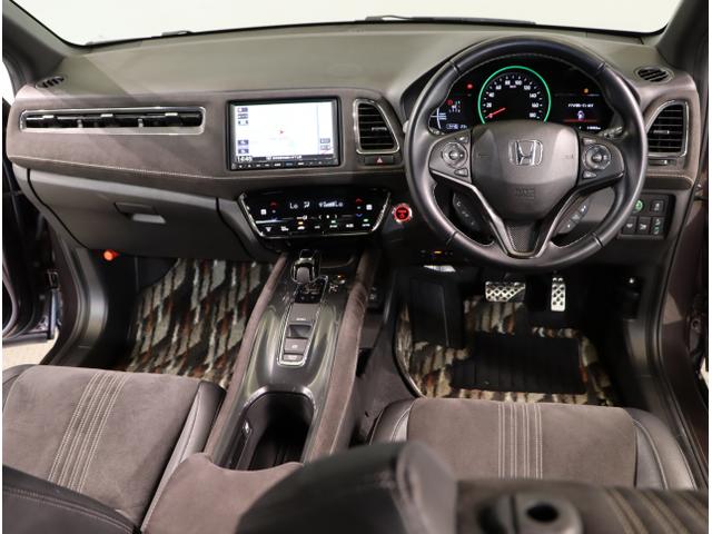 ヴェゼル ハイブリッドＲＳ・ホンダセンシング　ＥＴＣ付　サイドＳＲＳ　Ｒカメ　フルオートエアコン　ＵＳＢ接続　両席エアバック　スマキー　オートクルーズコントロール　衝突軽減ブレーキシステム　ＴＶナビ　横滑り防止（14枚目）
