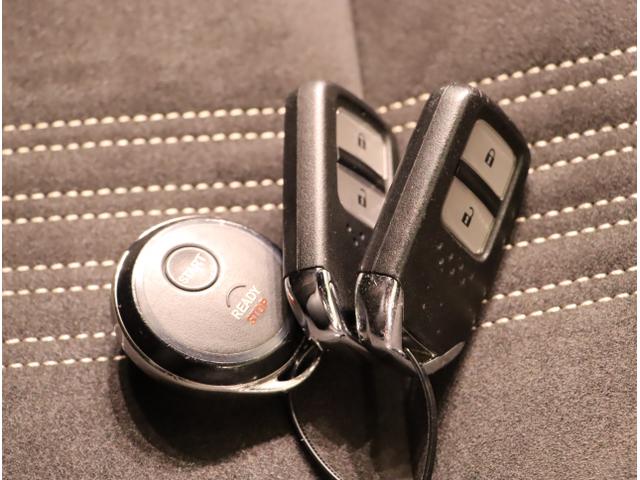 ヴェゼル ハイブリッドＲＳ・ホンダセンシング　ＥＴＣ付　サイドＳＲＳ　Ｒカメ　フルオートエアコン　ＵＳＢ接続　両席エアバック　スマキー　オートクルーズコントロール　衝突軽減ブレーキシステム　ＴＶナビ　横滑り防止（26枚目）