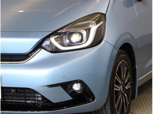 フィット リュクス Bカメ サイドエアバッグ 衝突軽減ブレーキ ETC車載器 クルーズコントロール 前席シートヒーター ドライブレコーダー パワステ LEDヘッドライト エアコン ABS Iストップ キーレス(11枚目)