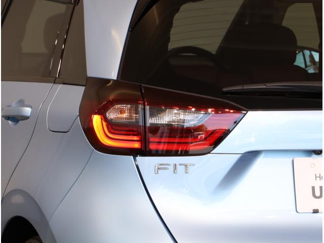 フィット リュクス Bカメ サイドエアバッグ 衝突軽減ブレーキ ETC車載器 クルーズコントロール 前席シートヒーター ドライブレコーダー パワステ LEDヘッドライト エアコン ABS Iストップ キーレス(13枚目)